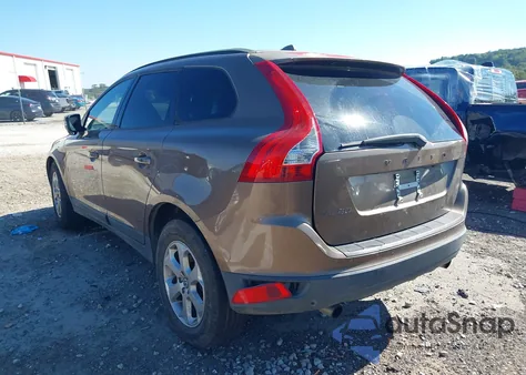 2010 Volvo Xc60 3.2 z USA, uszkodzony, nr VIN YV4982DL6A2077717